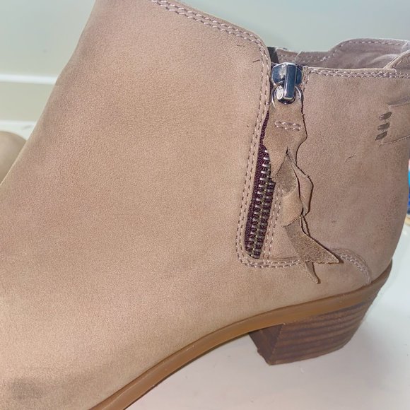 Steve Madden Nude Booties - Picture 3 of 3